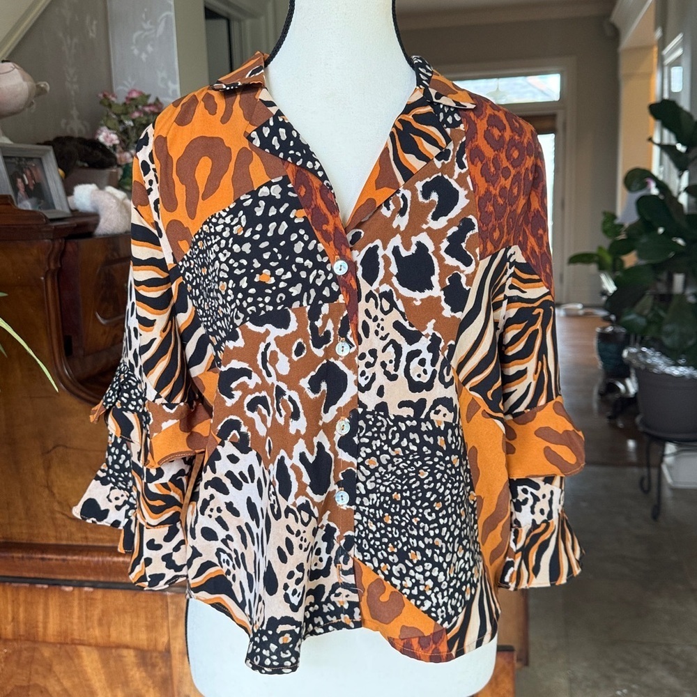 ALICE BLUE medium, V-neck ruffled, layered sleeves blouse, excellent condition - Picture 5 of 10